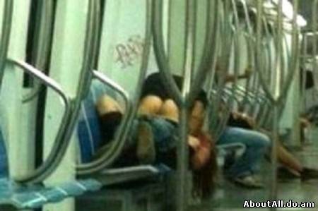Սեքսով են զբաղվել հենց մետրոյում 18+ (Video)